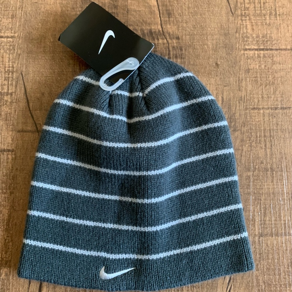 Nike youth beanie